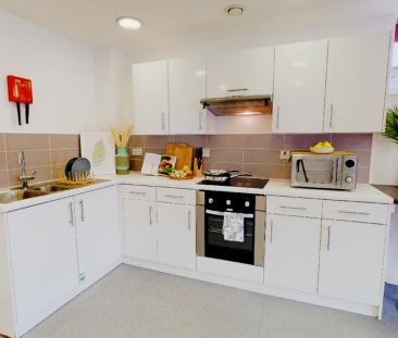 Gold En Suite - Photo 3