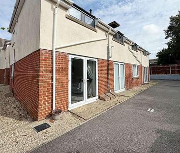 Bearcross, BH11 - Photo 5