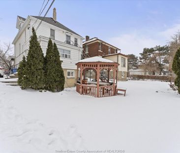For Lease - 3060 Sandwich Unit# Room 1, Windsor, Ontario - Photo 5