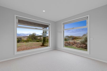 Contemporary Home Perched Proudly Overlooking Moorabool Valley - Photo 4