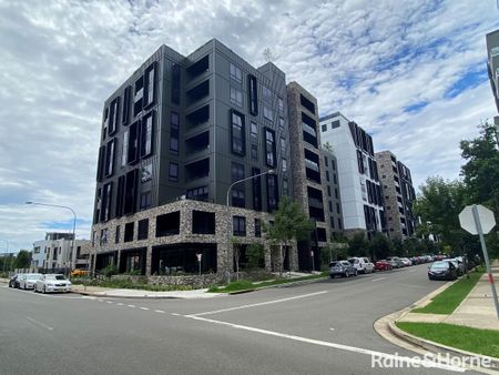 Modern Apartment With Luxury Finishing's Throughout - Photo 2