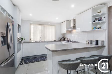 Modern Three Bedroom Home! - Photo 5