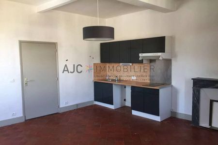 APPARTEMENT T2 - CENTRE VILLE - Photo 3