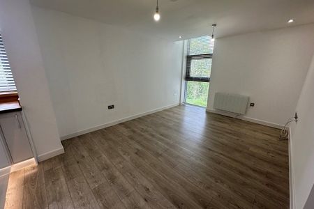 Edinburgh Gate - Photo 2