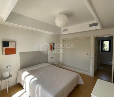 Elegant Beachside Apartment for Rent in Casares del Mar - Photo 5