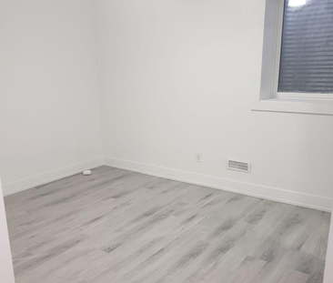 For Lease - 34 Ira Lane Unit# Basement, Whitchurch-Stouffville, Ont... - Photo 2