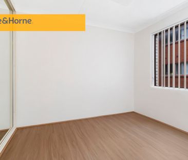 Airconditioned, Timber floors and Built-ins! - Photo 2