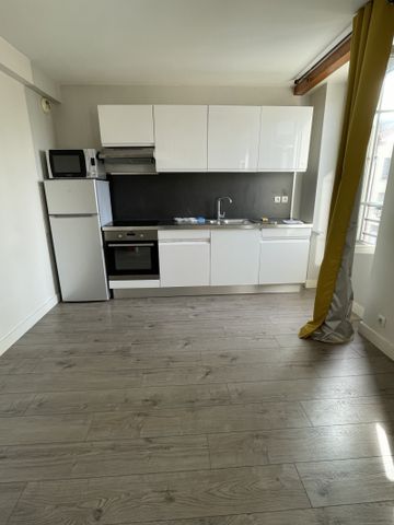 F2 DUPLEX 41 M² - CENTRE VILLE MONTGERON - Photo 5