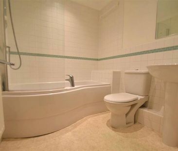 2 Bedroom Apartment To Let - Photo 6