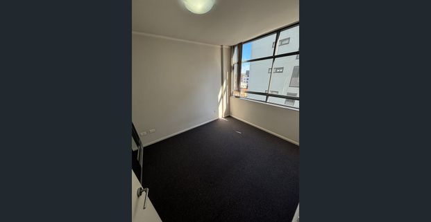 Affordable Housing 1 Bedroom Unit in Maroubra - Photo 1