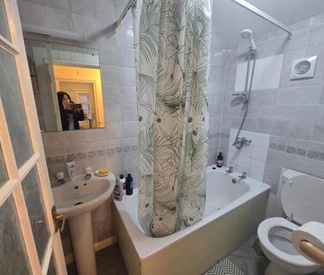 2 bedroom maisonette to rent - Photo 4