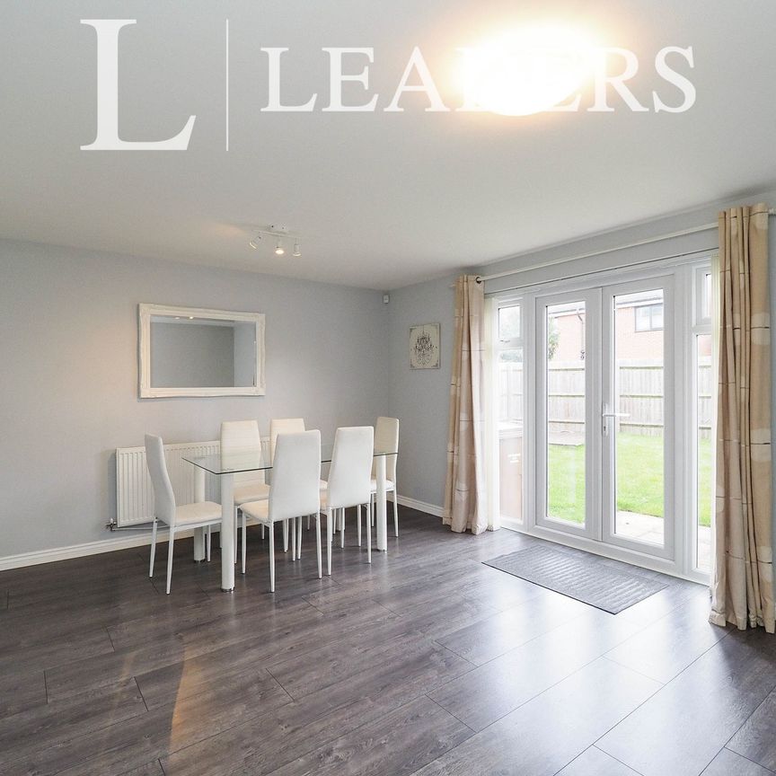 3 bedroom house to rent Horwood Drive, Nottingham, NG11 - Photo 1