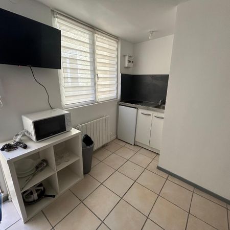 Location Appartement 1 pièce 25m² DOUAI 59500 - Photo 4