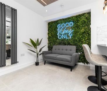 5 bedroom terraced house to rent - Photo 1