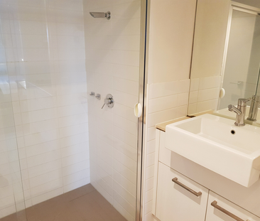 803 Stanley Street, Woolloongabba, QLD - Photo 6