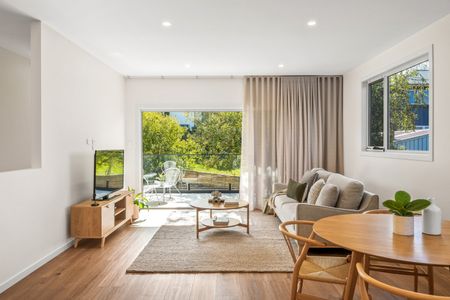 Bright and Modern Townhouse - Photo 2