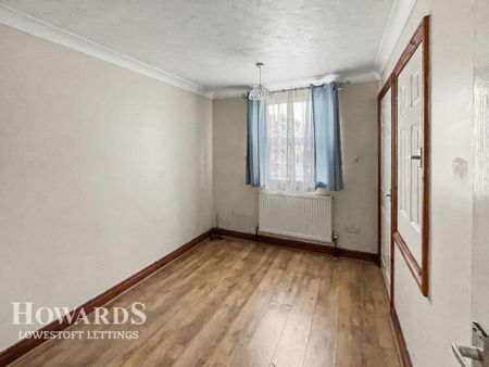 3 bedroom terraced house to rent - Photo 2