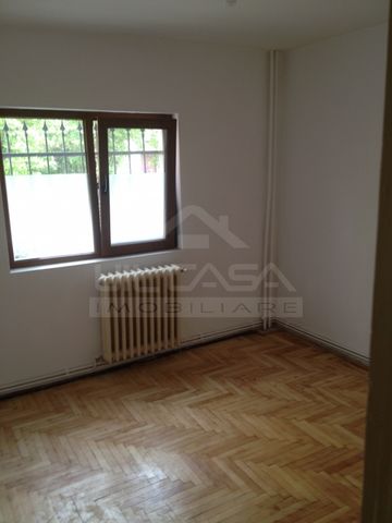 Apartament cu 3 camere nemobilat zona Mircea cel Batran - Fotografie 5