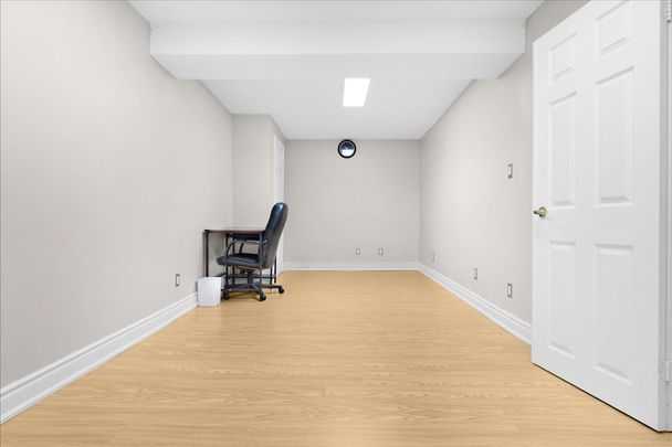 For Lease - 5401 Glen Erin Drive Unit# Lower, Mississauga, Ontario - Photo 1