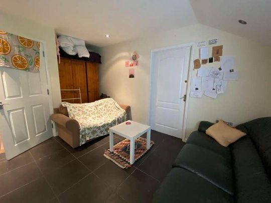 The Moor, Falmouth, TR11 - Photo 1