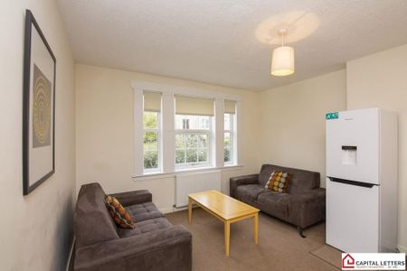 3 bedroom flat to rent - Photo 4
