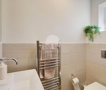 4 bedroom semi-detached house to rent - Photo 5