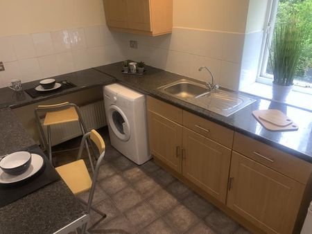 1 bedroom flat to rent - Photo 4