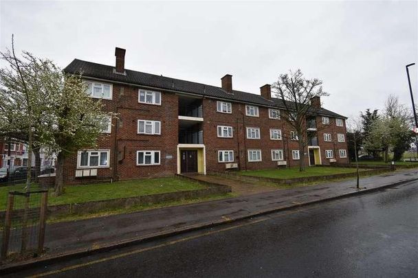 London Road, London, SW17 - Photo 1