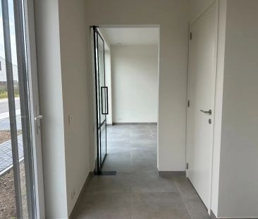 Moderne en energiezuinige woning te Wielsbeke - Photo 1