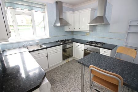 Tewkesbury Place, Cathays - Photo 4