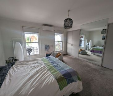 South Melbourne - Photo 2