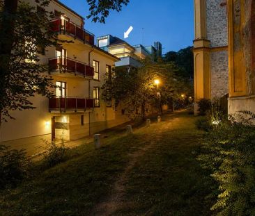Pronájem výjimečného bytu 4+KK se dvěma terasami a garážovým stáním - Photo 1