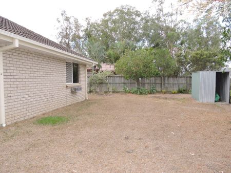 Family home in Goodna *Price increasing to $550 in July* - Photo 4