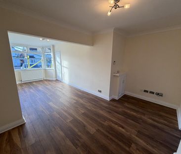 2 bedroom semi-detached house to rent - Photo 2