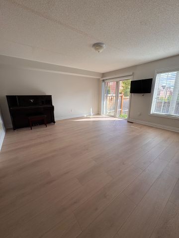 For Lease - 43 Mack Clement Lane, Richmond Hill, Ontario - Photo 4