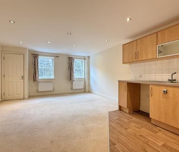 2 bedroom ground floor flat to rent - Photo 1