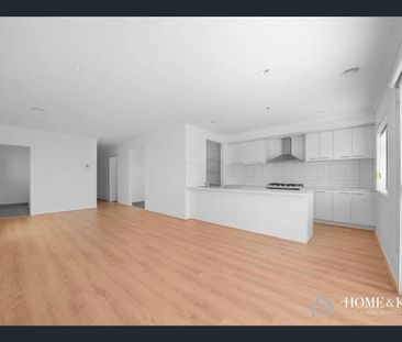 Spacious & Contemporary Family Home in Beveridge - Photo 5