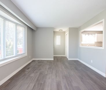 **BEAUTIFUL** Large 3 Bedroom Main Unit in St. Catharines!! - Photo 6