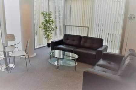 1 bedroom flat to rent - Photo 4