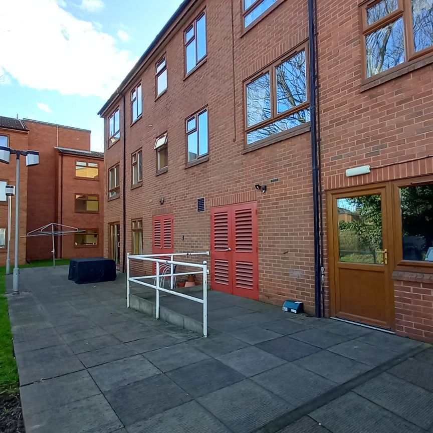 Carlton Court, Shobnall Road, Burton On Trent, United Kingdom, DE14 2BU - Photo 2