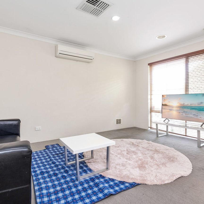GREAT INVESTMENT OPPORTUNITY! AFFORDABLE LIVING! - Photo 1