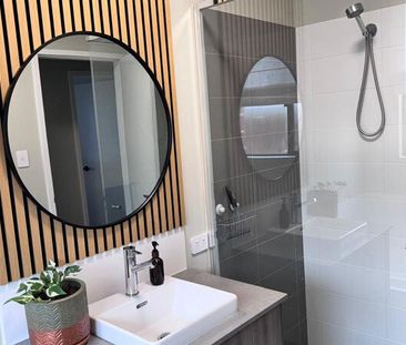 Ellenbrook - Photo 1