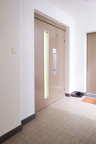 Family apartment with 4.5 rooms and closed balcony! - Photo 3