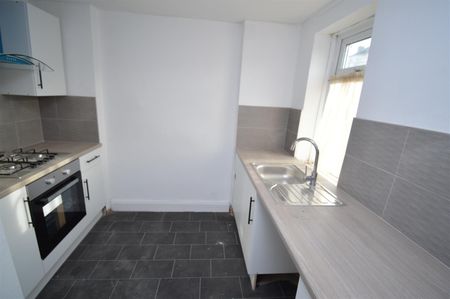 Greenbank Road, Birkenhead, CH42 - Photo 5