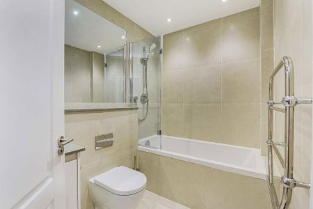 3 bedroom flat to rent - Photo 5