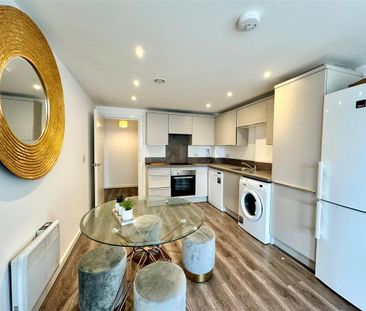 2 bedroom apartment to rent - Photo 3