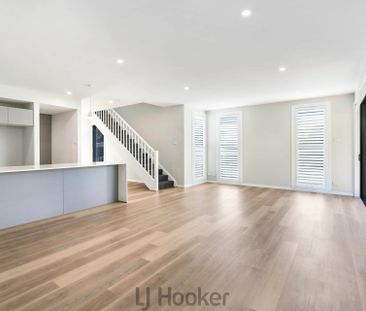 Elegant 3-Bedroom Townhouse - Designed for Effortless Living - Photo 2