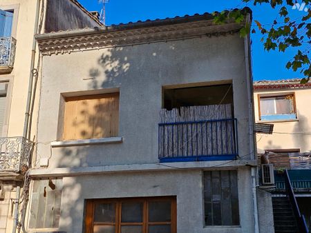 Appartement indépendant de type 4 au 1er étage avec balcon. Proche parking et école. - Photo 5