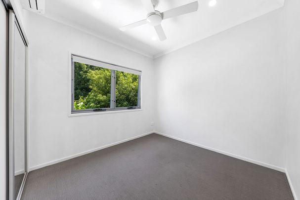 Modern Duplex on Buderim - Photo 1