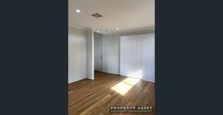 Three Bedroom Townhouse With SOLAR - Photo 4